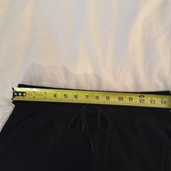 Black jogger with pearl edge accent along the outer seam - Picture 8 of 10